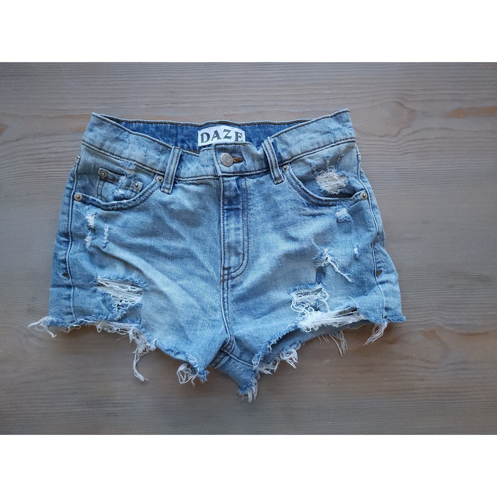 DAZE Denim Shorts Women 25 Light Blue Distressed Raw HemHiRise Y2K Grunge Beachy